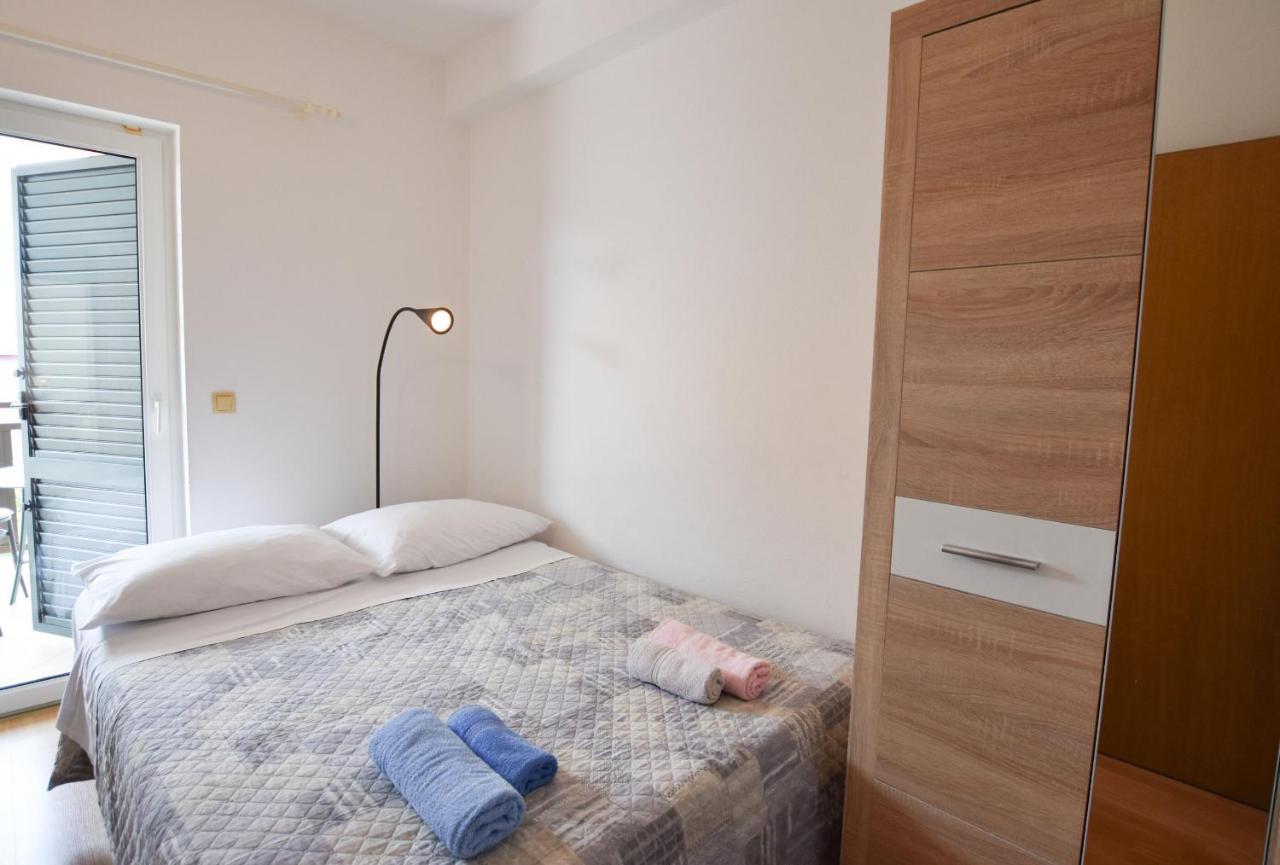 Apartments Karmen I Primošten Exterior foto