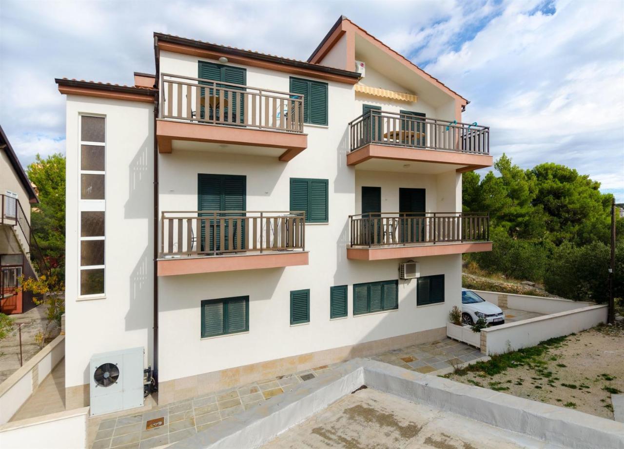 Apartments Karmen I Primošten Exterior foto
